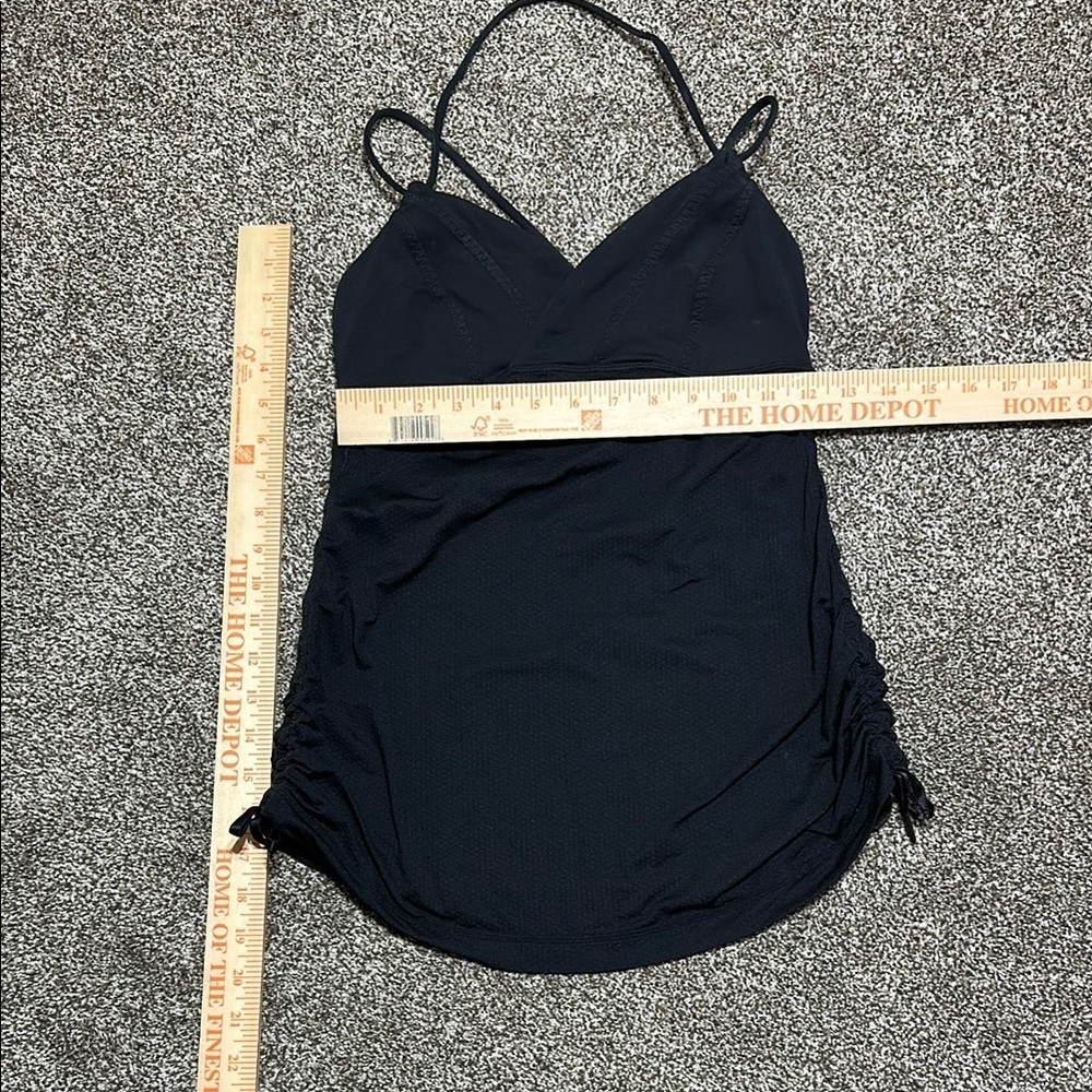 Lululemon black Ruched Tank Top built in bra strappy back size 6 - Picture 2 of 8